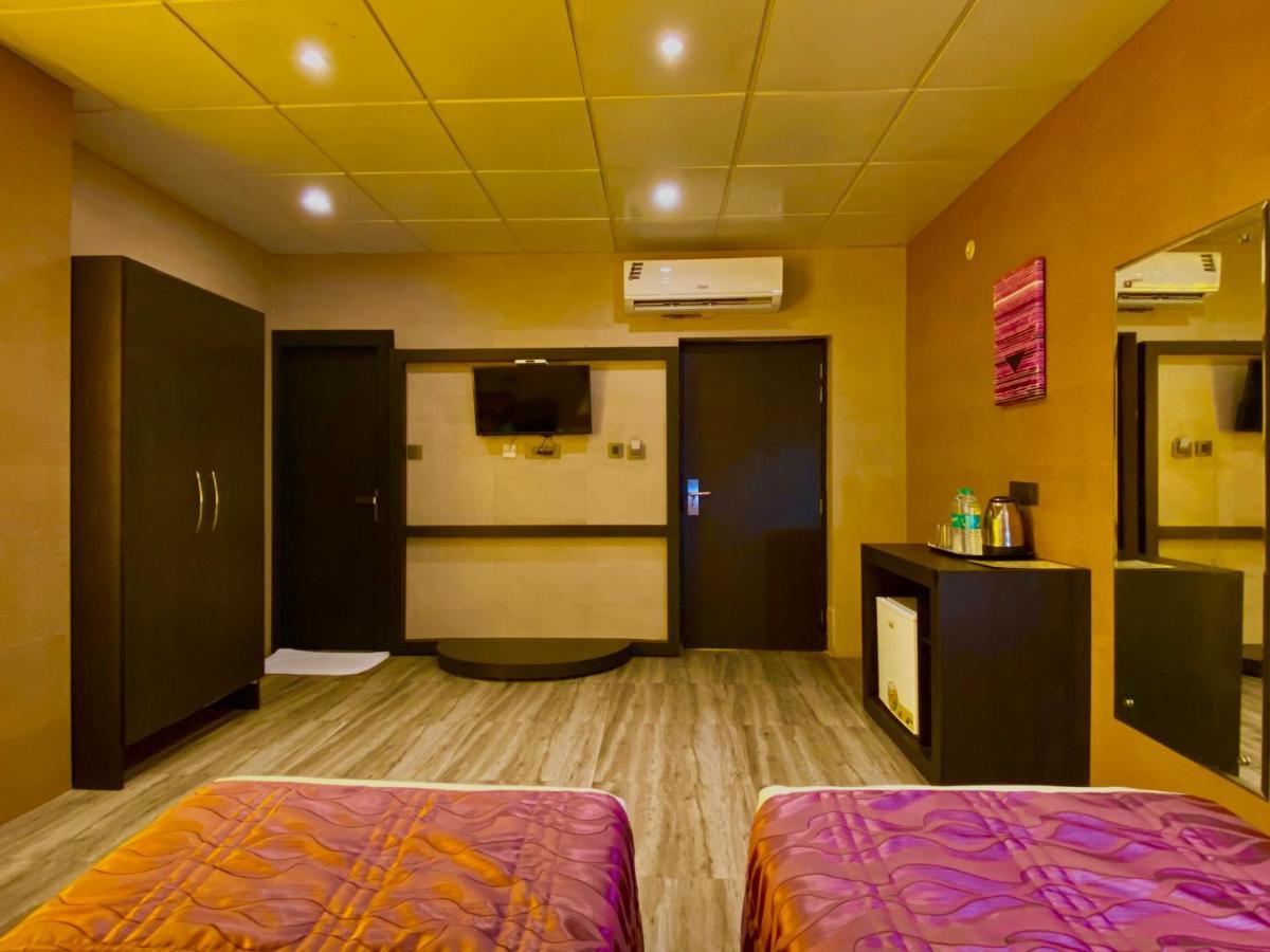 Ace Prime Hotel Greater Noida Exteriör bild