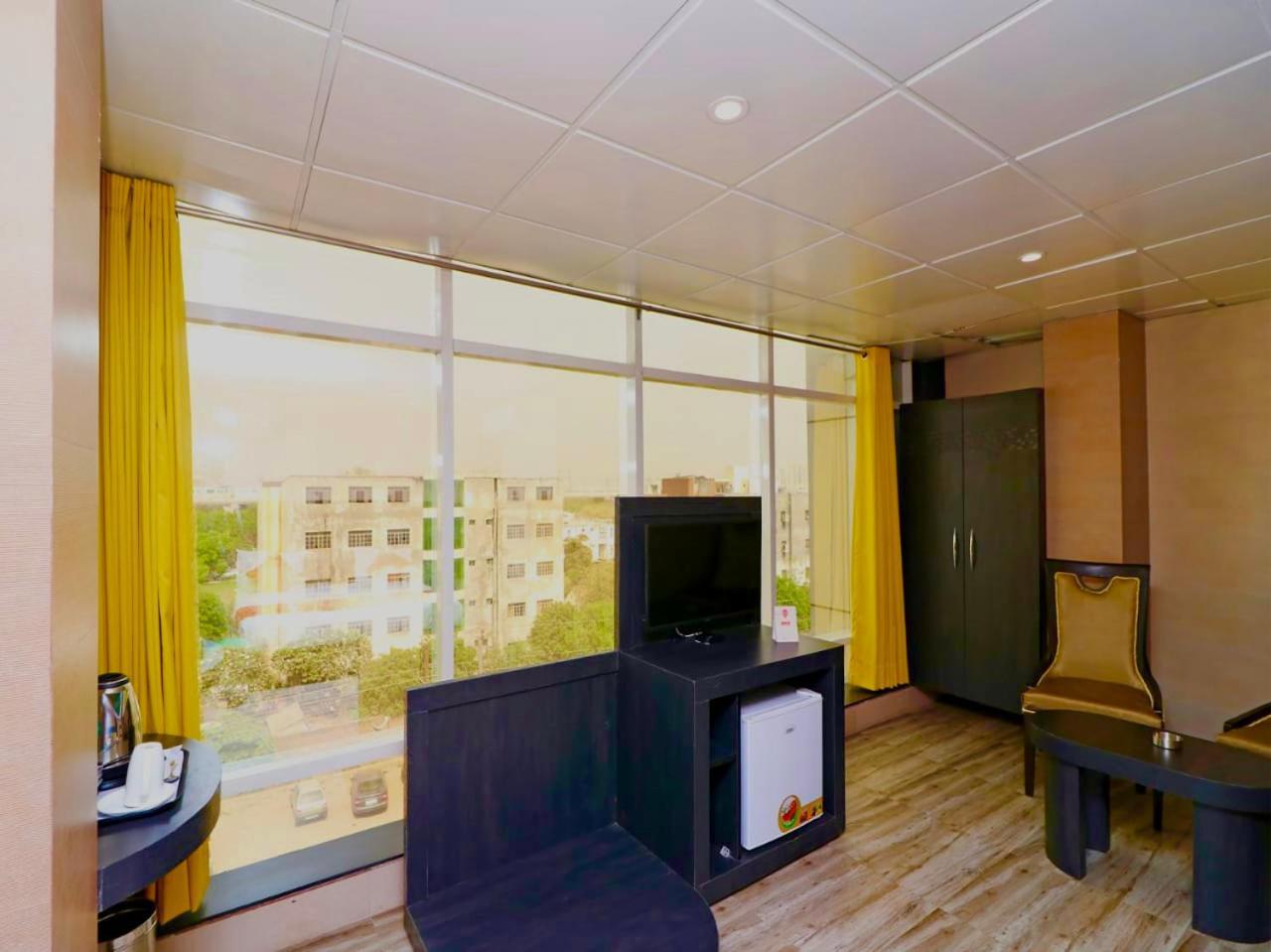 Ace Prime Hotel Greater Noida Exteriör bild