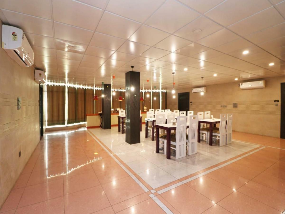 Ace Prime Hotel Greater Noida Exteriör bild