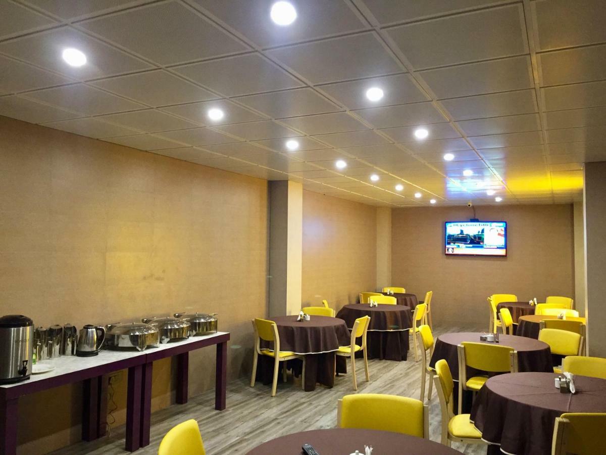 Ace Prime Hotel Greater Noida Exteriör bild